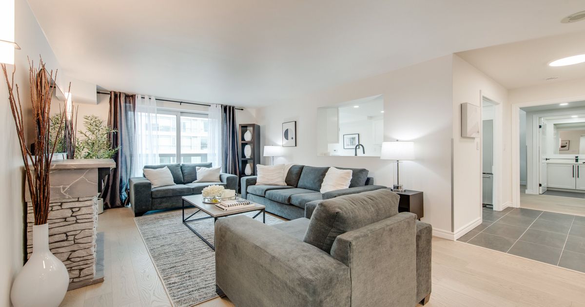168 Simcoe Street Toronto