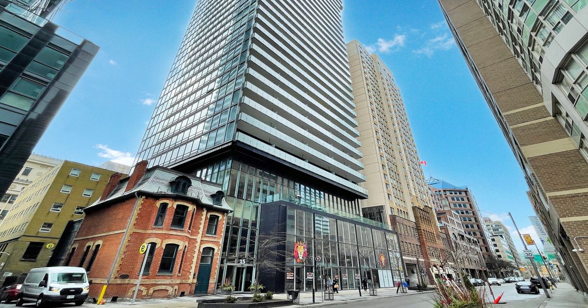 15 Grenville Street Toronto