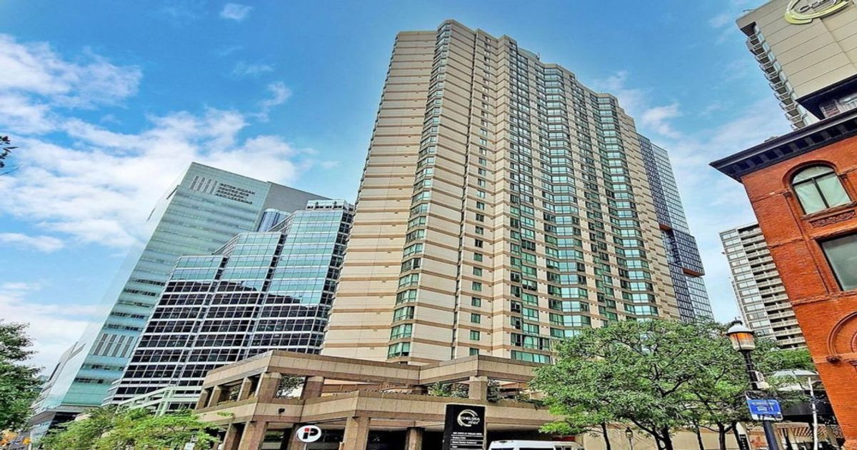 38 Elm Street Toronto