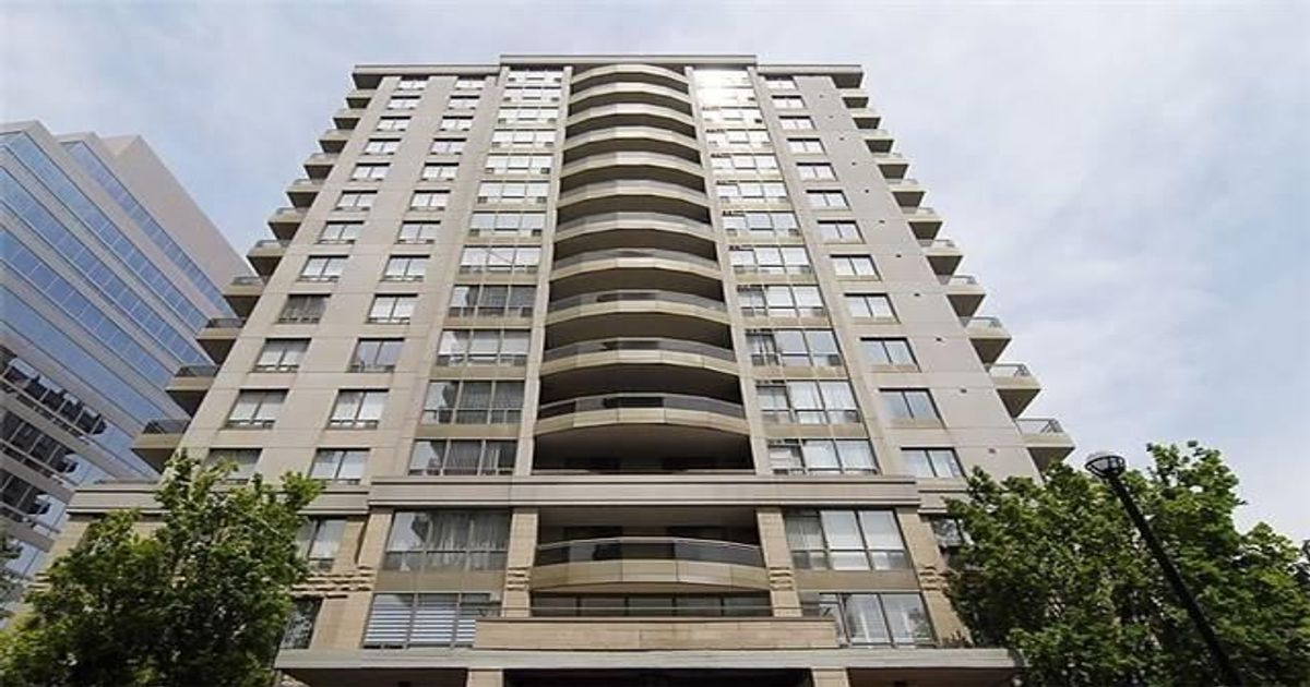 260 Doris Avenue Toronto