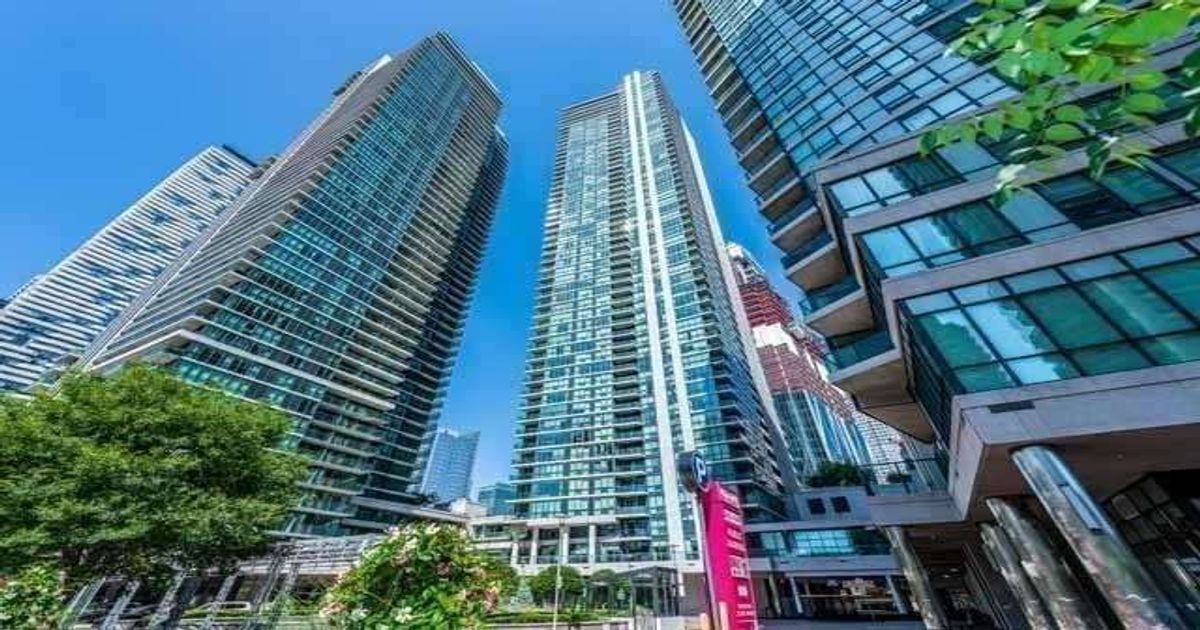 18 Harbour Street Toronto