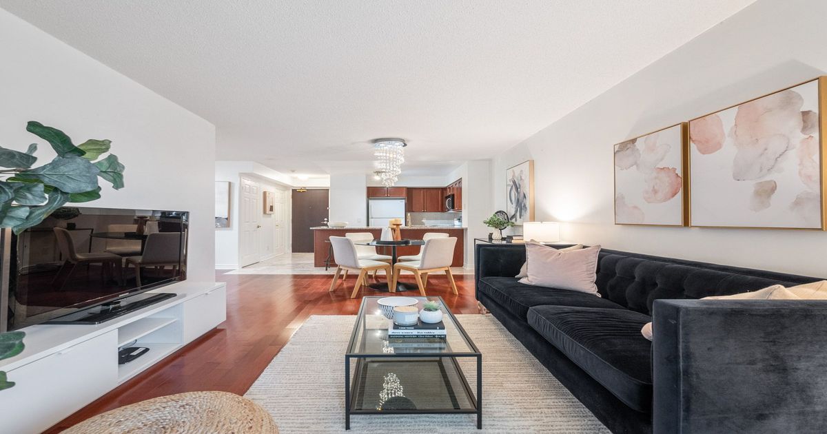 30 Grand Trunk Crescent Toronto