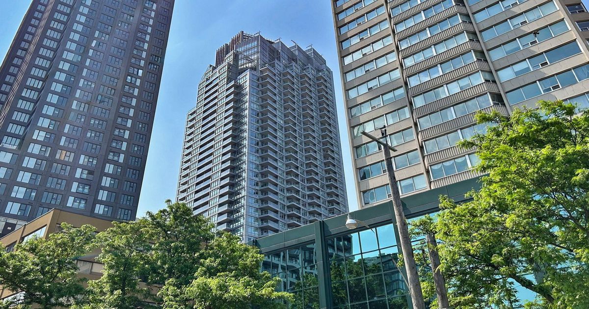 2181 Yonge Street Toronto