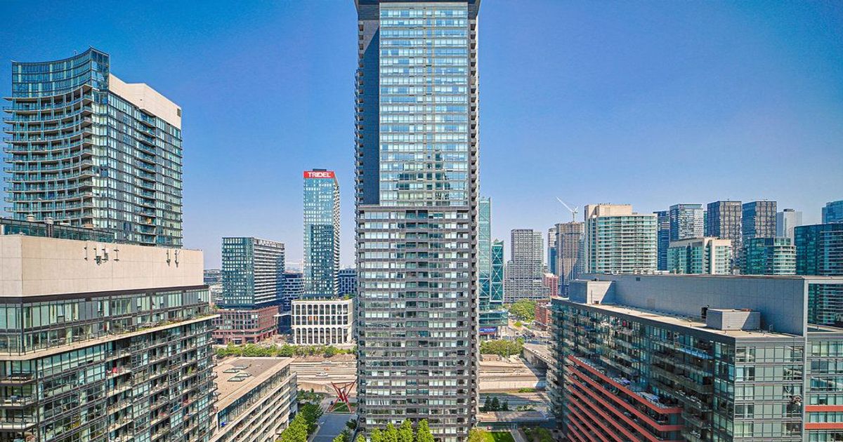 15 FORT YORK Boulevard Toronto