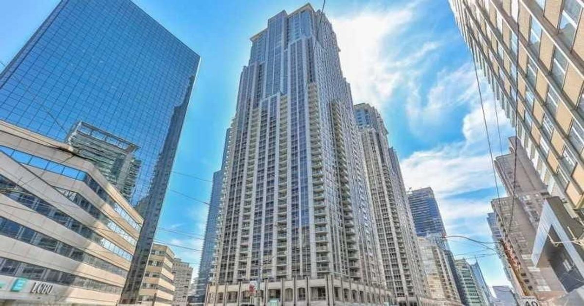 763 bay Street Toronto