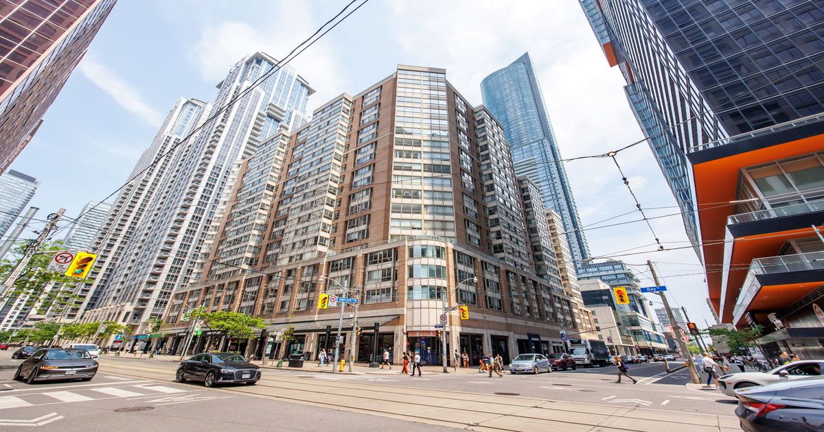 711 Bay Street Toronto