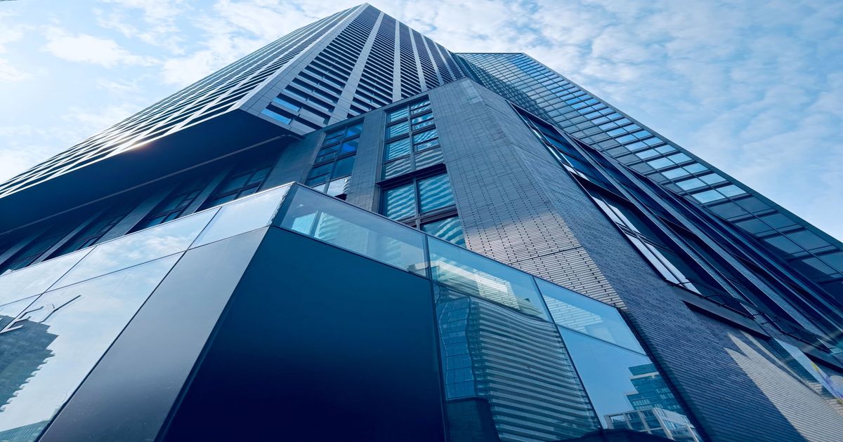 8 Wellesley Street W Toronto