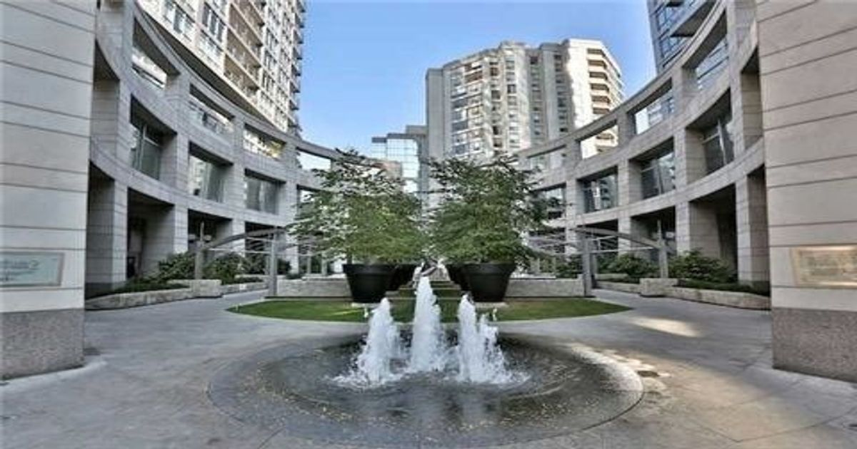 2181 Yonge Street Toronto