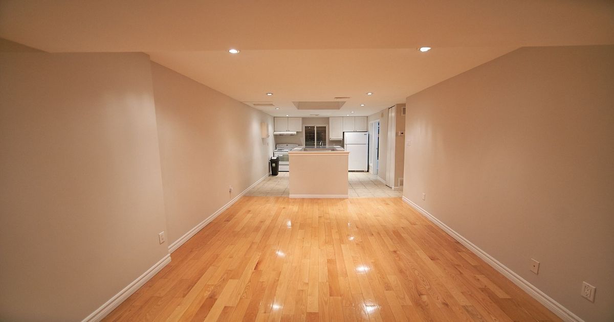 35 Longboat Avenue Toronto