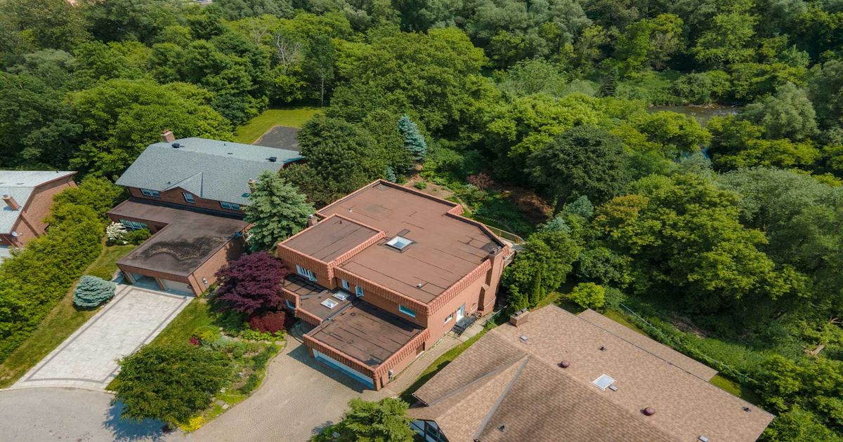 4 Saddletree Drive Toronto