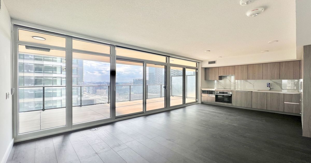 1 Concord Cityplace Way Toronto