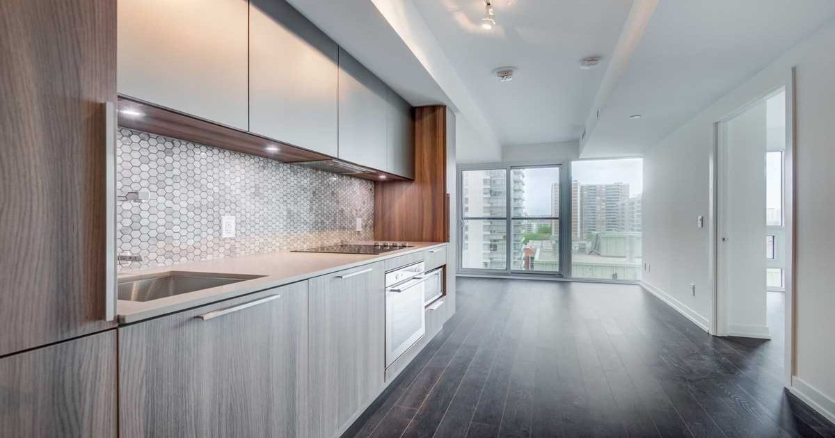85 Wood Street Toronto