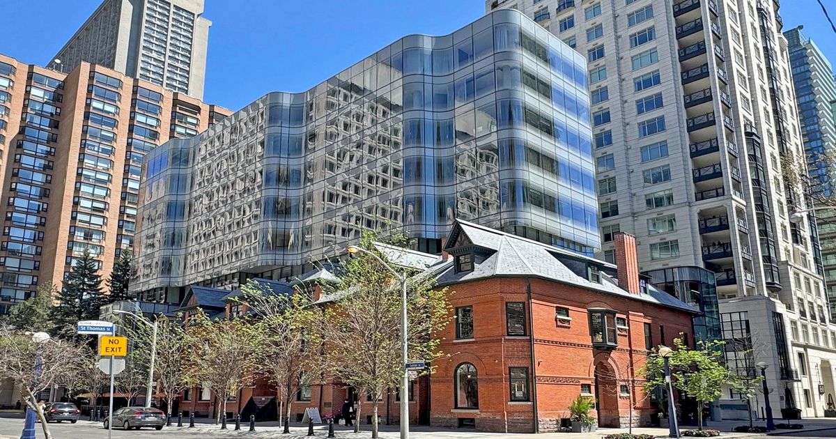 7 St. Thomas Street Toronto