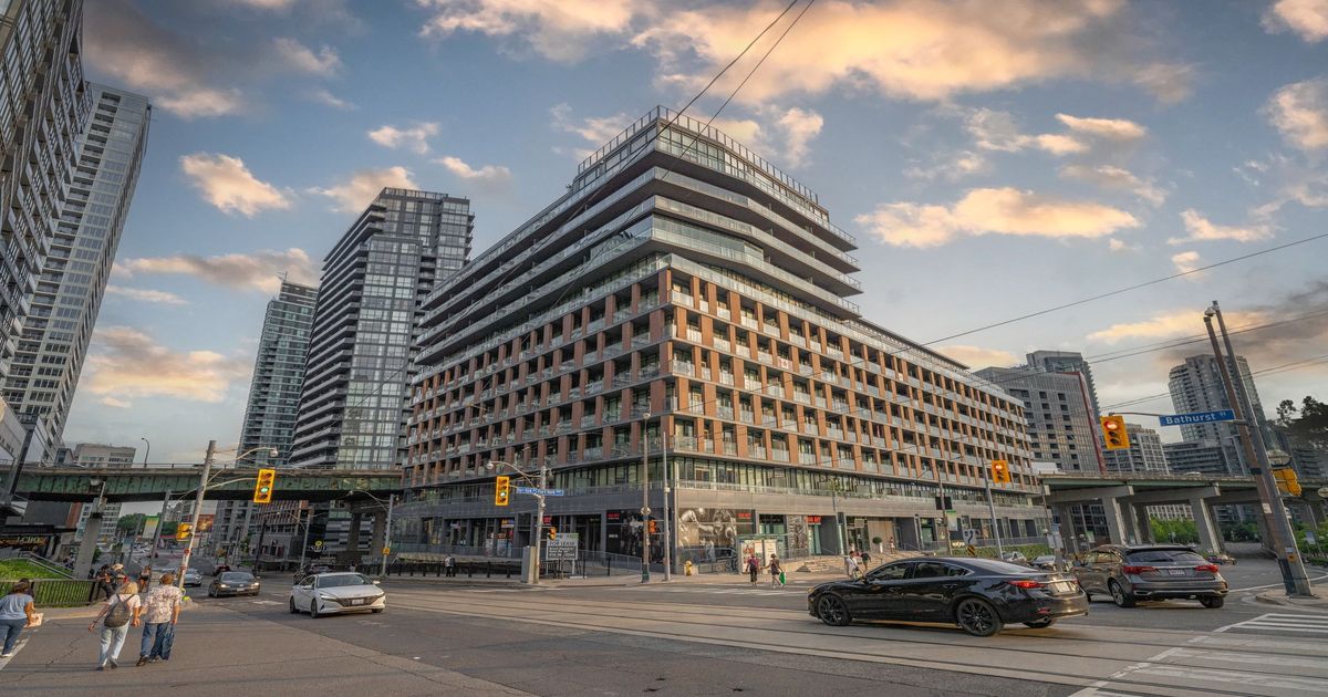 169 Fort York Boulevard Toronto