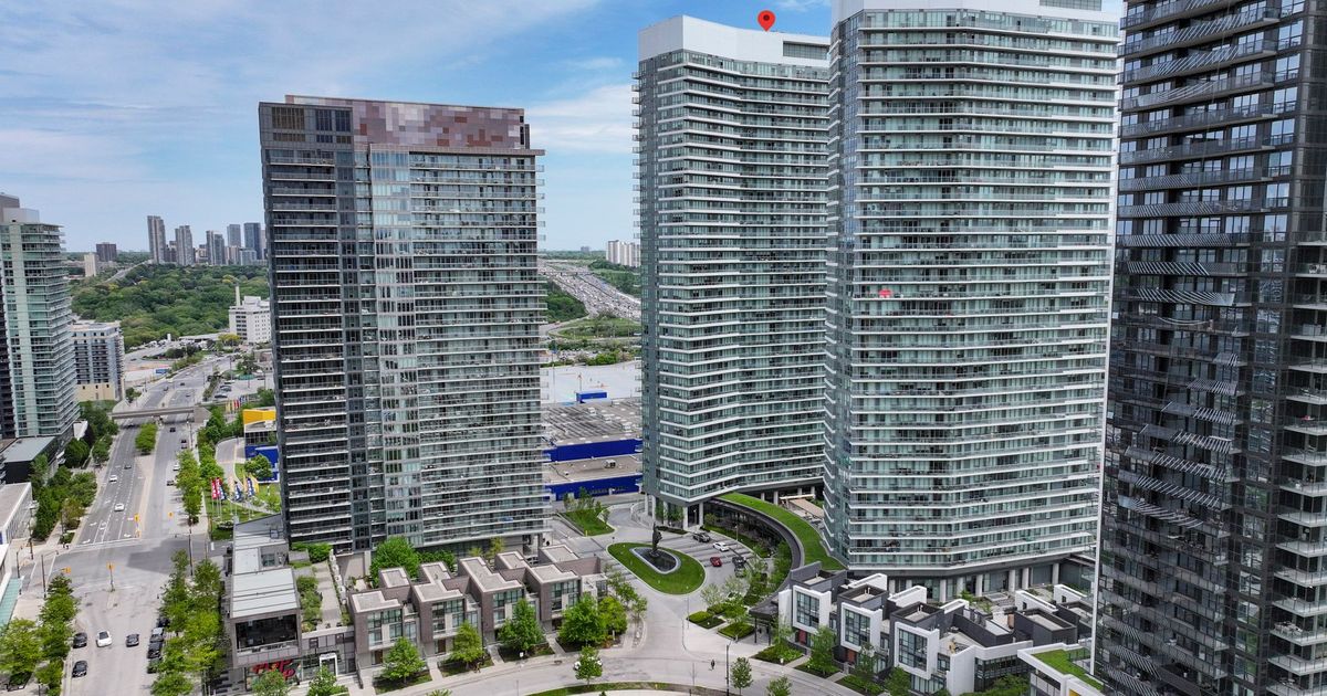117 Mcmahon Drive Toronto