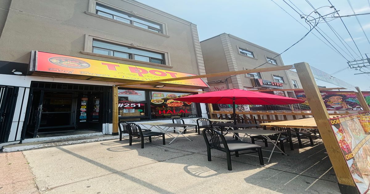 251 Augusta Avenue Toronto