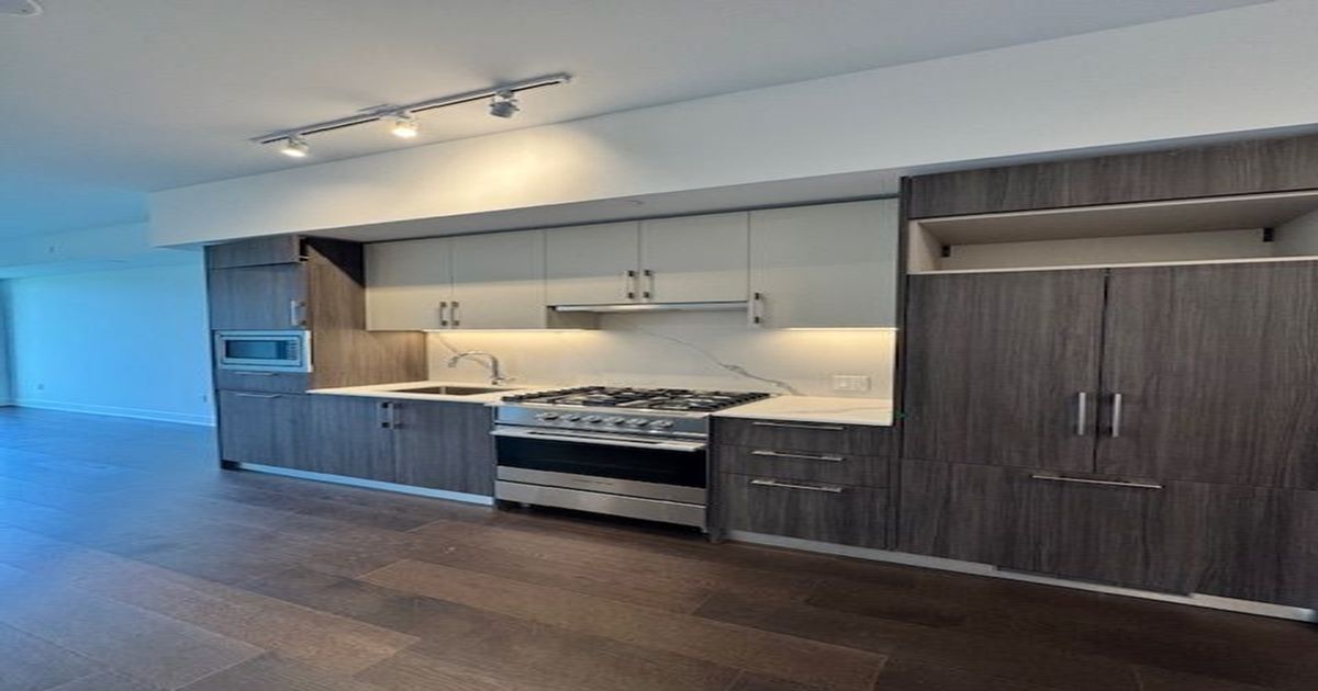 8 Manor Road W Toronto