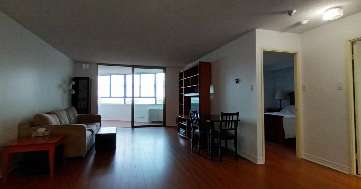260 Queens Quay Boulevard W Toronto