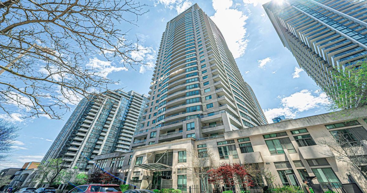 23 Hollywood Avenue Toronto