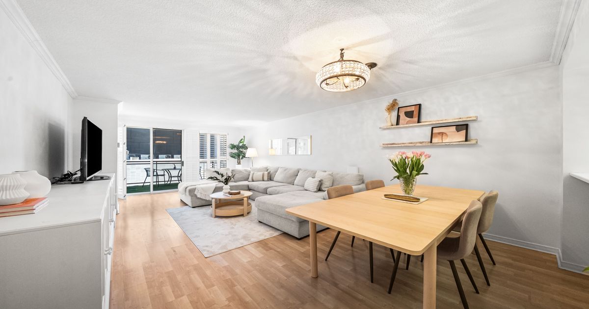 18 Hollywood Avenue Toronto