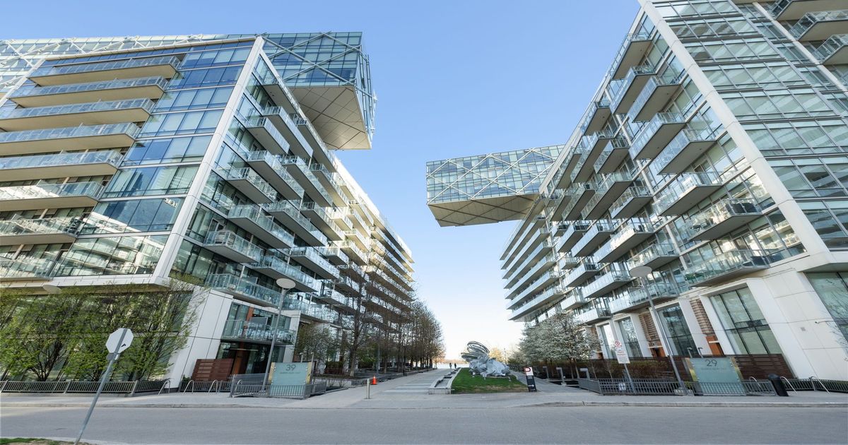 39 Queens Quay E Toronto