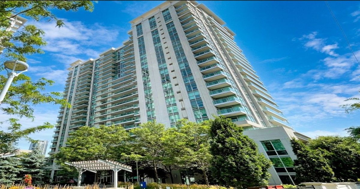17 Anndale Drive Toronto