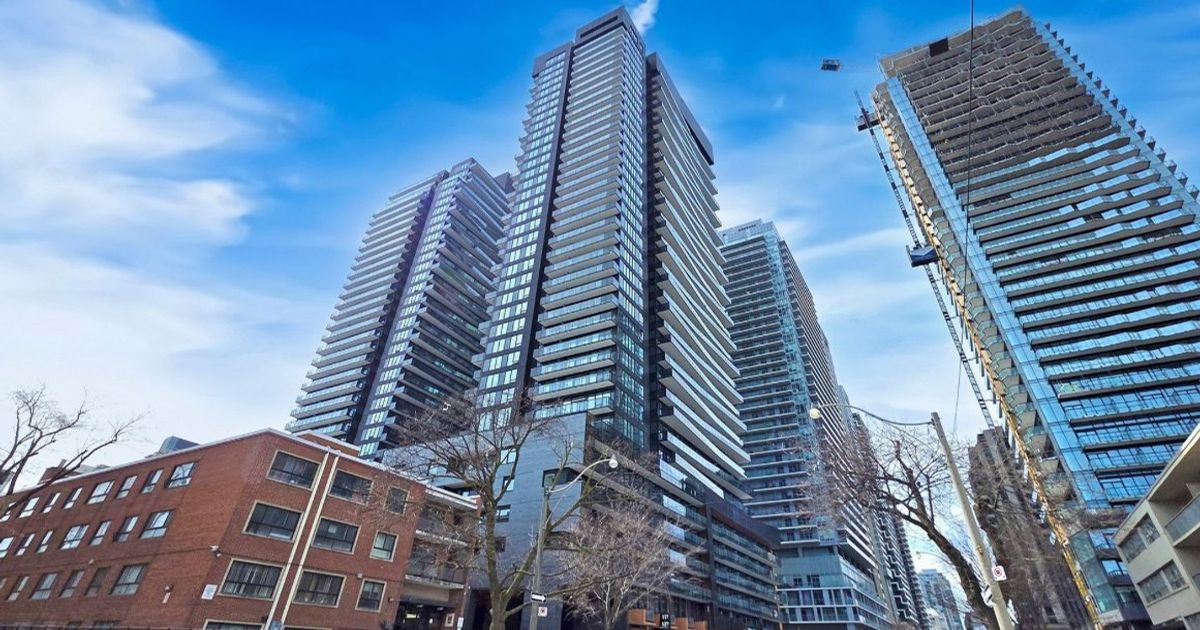117 Broadway Avenue Toronto