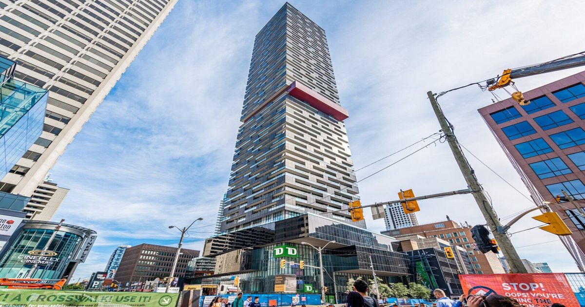 8 Eglinton Avenue E Toronto