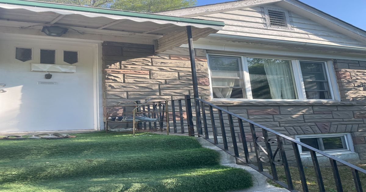 63 Steeles Avenue Toronto