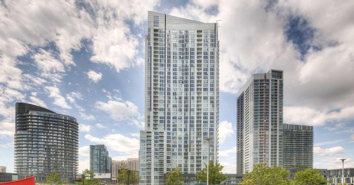 85 Queens Wharf Road Toronto