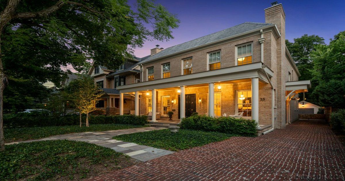 23 Lytton Boulevard Toronto
