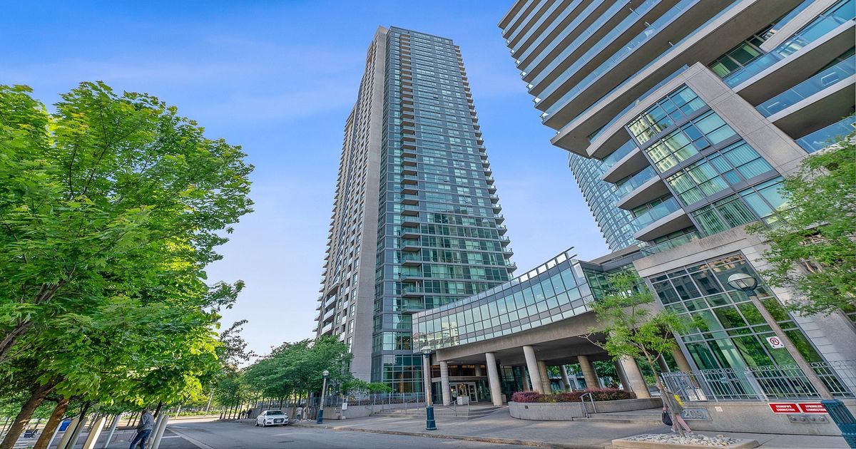 215 Fort York Boulevard Toronto