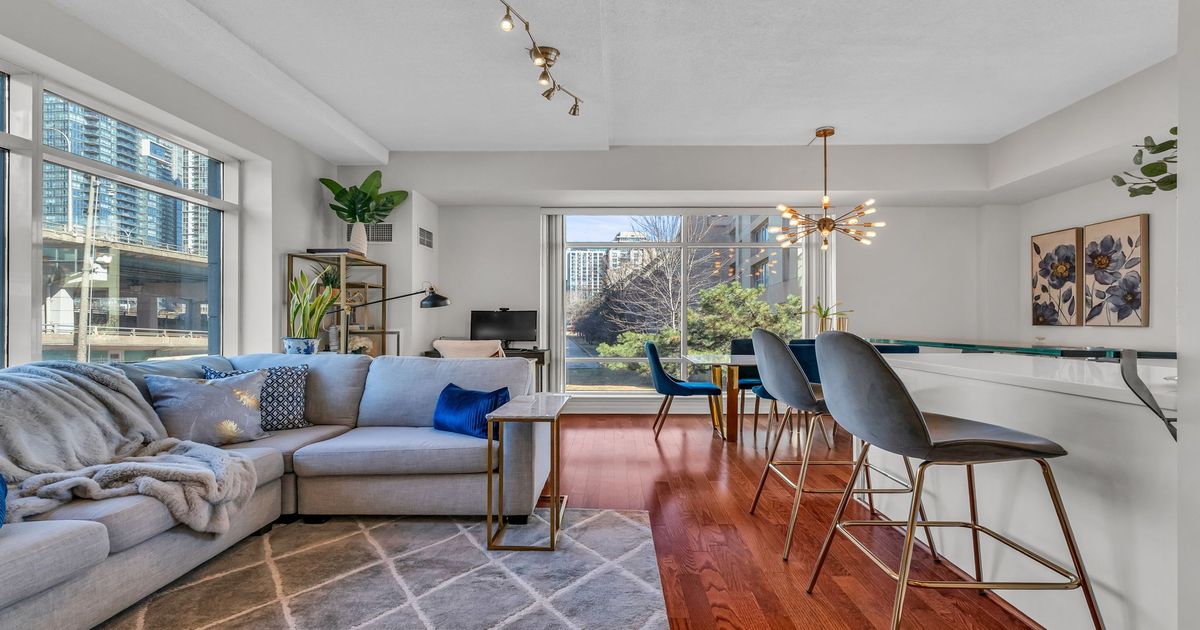 500 Queens Quay W Toronto
