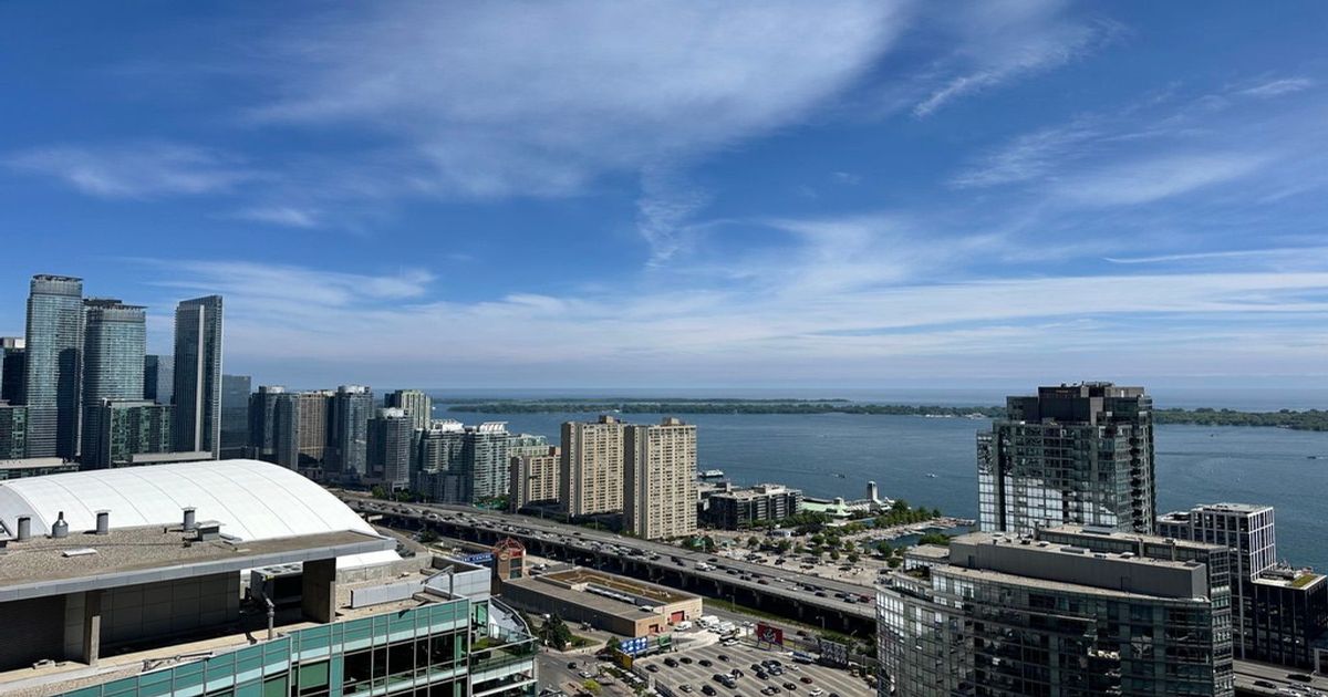 1 Concord Cityplace Way Toronto