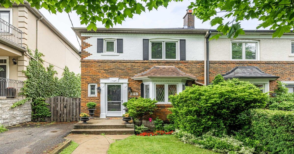 248 CASTLEFIELD Avenue Toronto