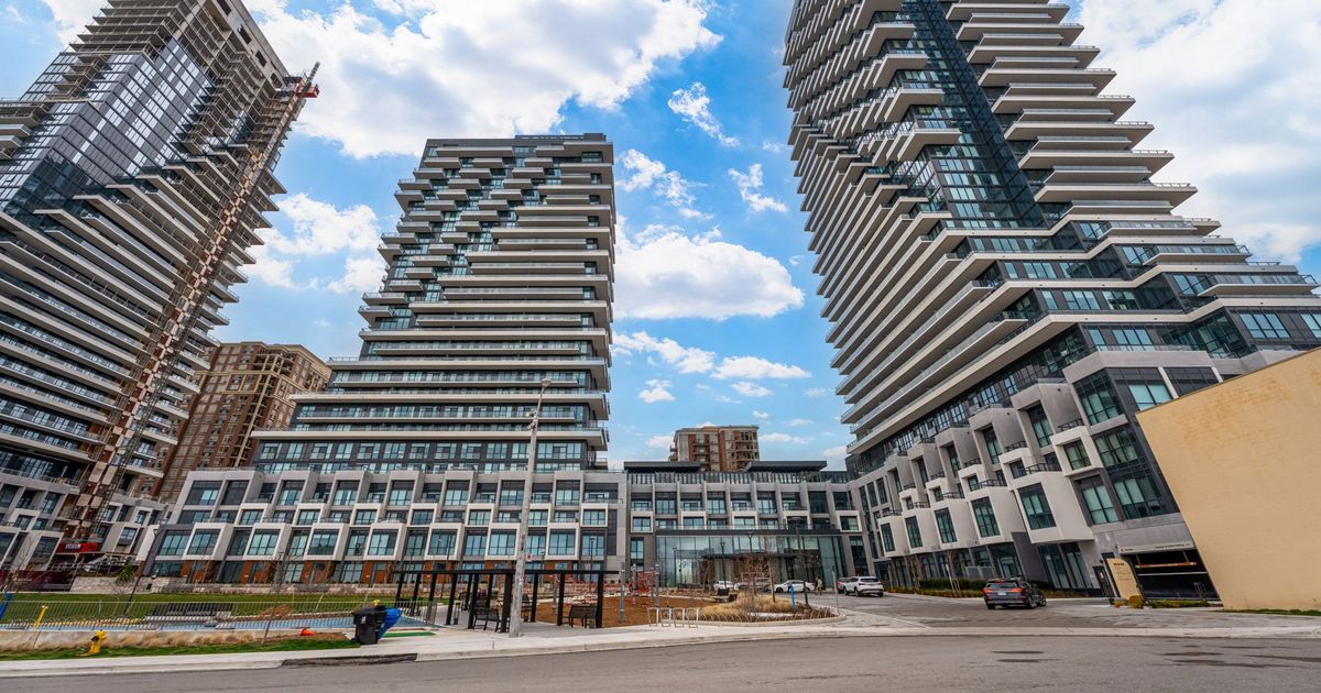 20 Inn On The Park Drive Toronto