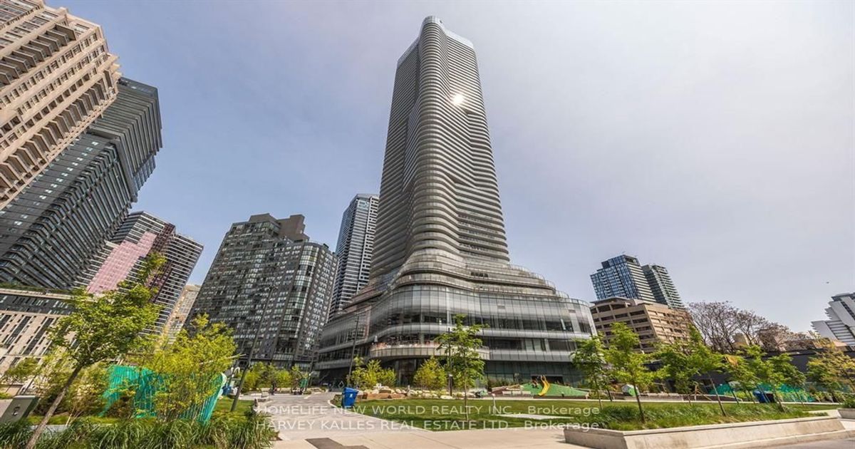 11 WELLESLEY Street W Toronto