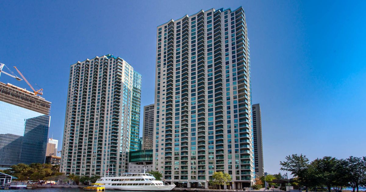 77 Harbour Square Toronto