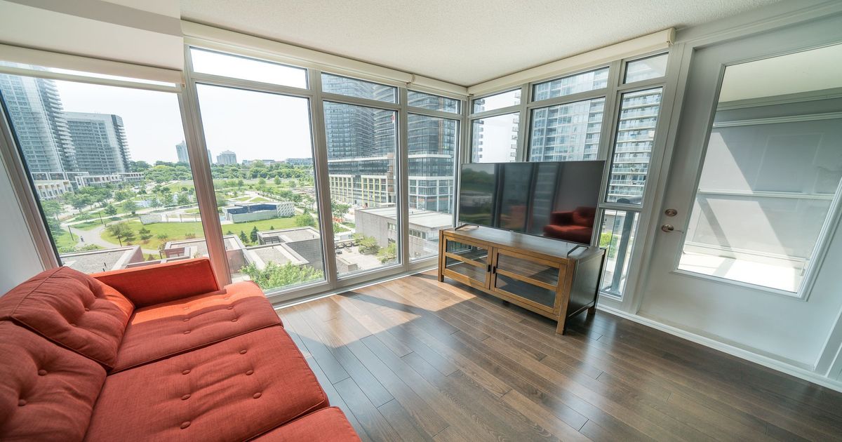 121 Mcmahon Drive Toronto
