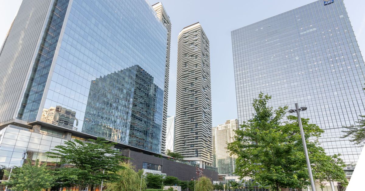 88 Harbour Street Toronto