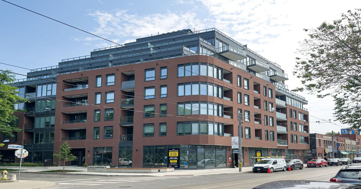 5 Lakeview Avenue Toronto