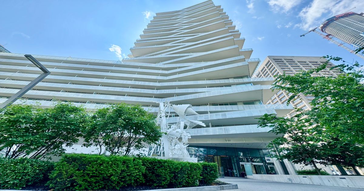 15 Queens Quay E Toronto