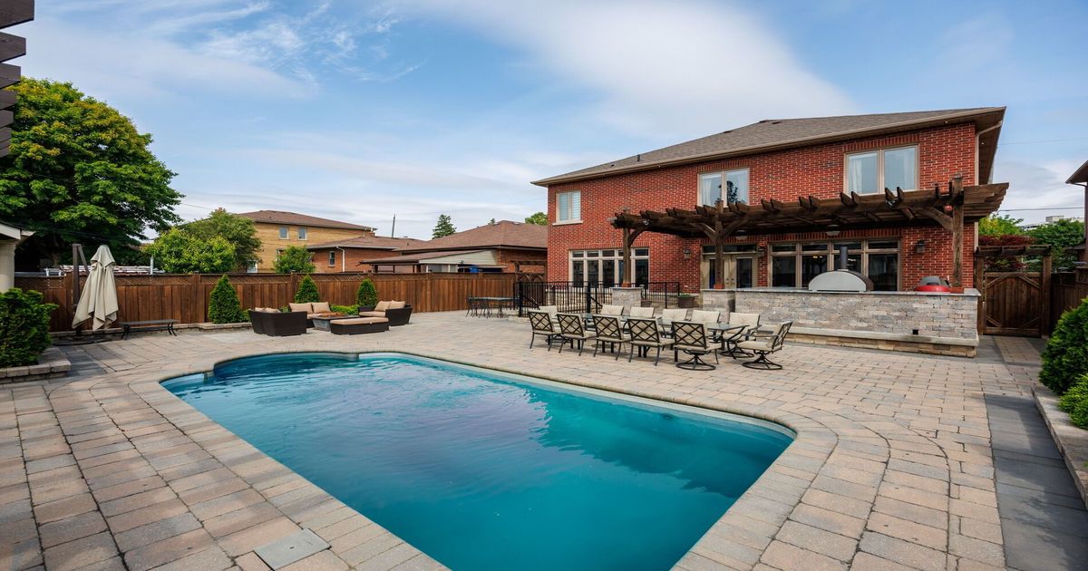 127 Sultana Avenue Toronto