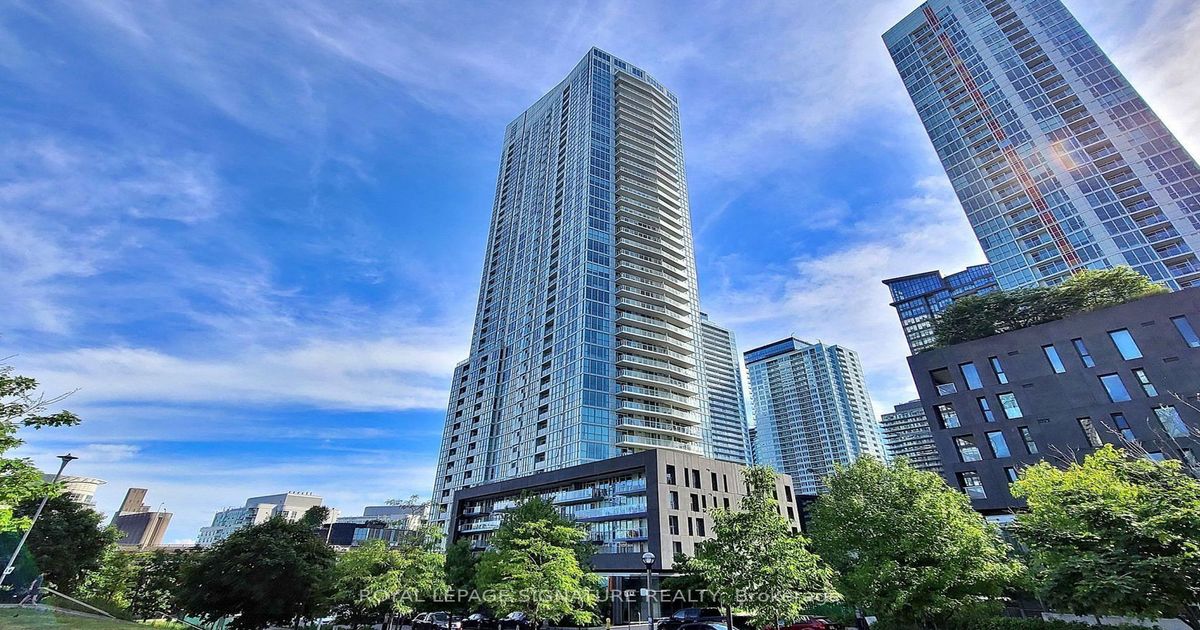 75 Queens Wharf Road Toronto