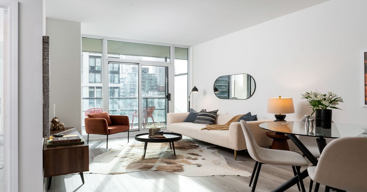 88 Broadway Avenue Toronto