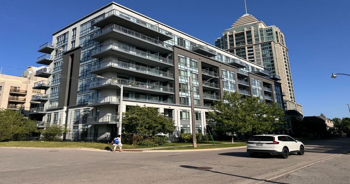 17 Kenaston Gardens Toronto