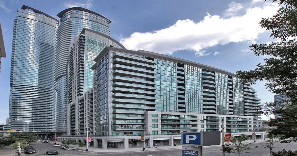 19 Grand Trunk Crescent Toronto