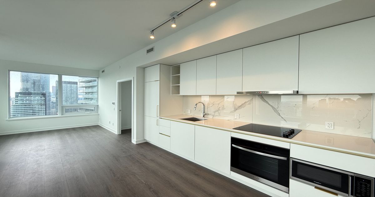 8 Wellesley Street W Toronto