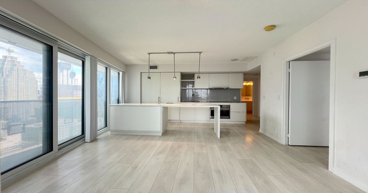 100 Harbour Street Toronto