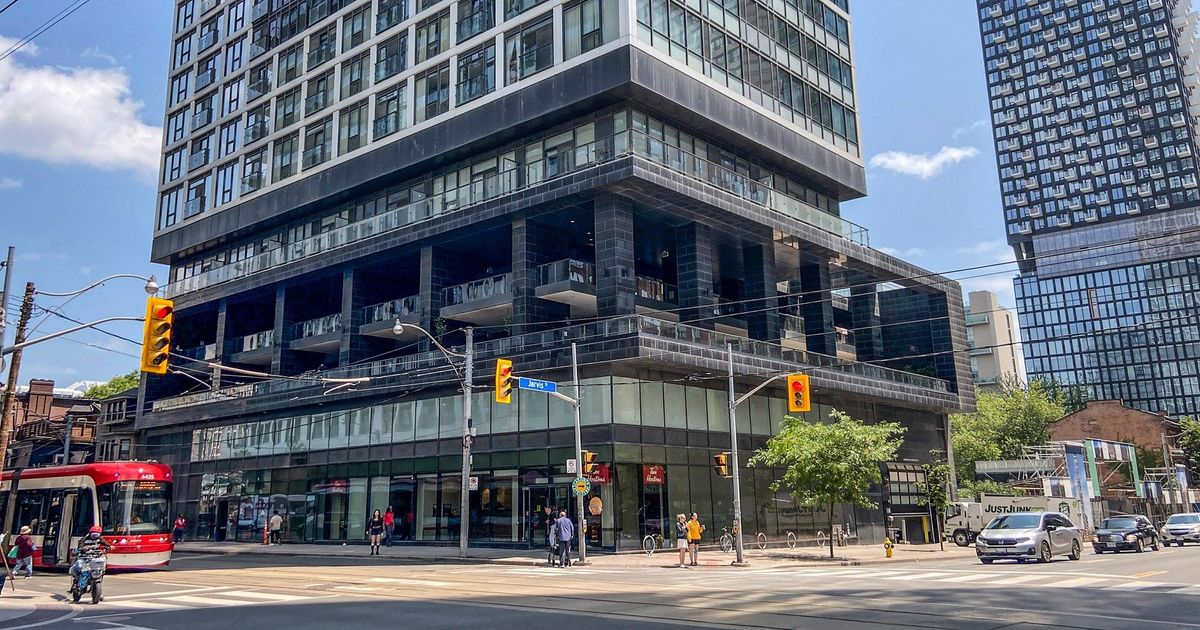 181 Dundas Street E Toronto